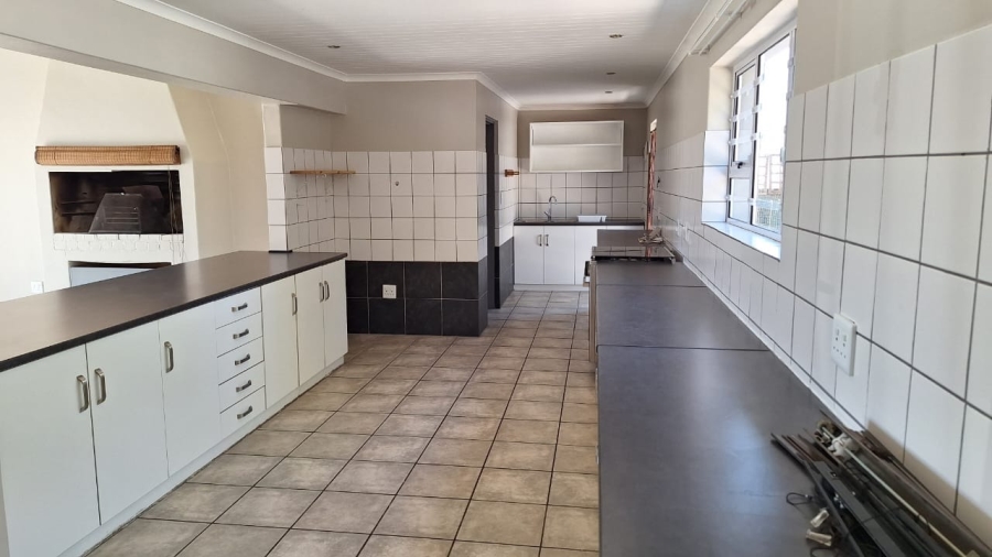 4 Bedroom Property for Sale in Velddrif Western Cape